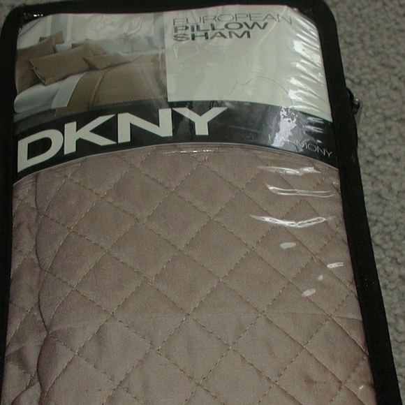 DKNY Harmony Sand Standard Queen Sham - Picture 1 of 4